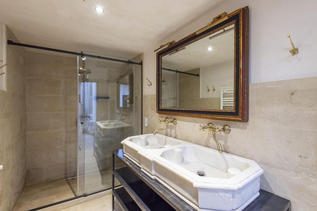 Navona Exclusive Luxury Rom